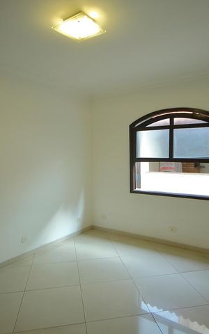 Casa à venda com 225m², 3 quartos e 4 vagasQuarto 2 