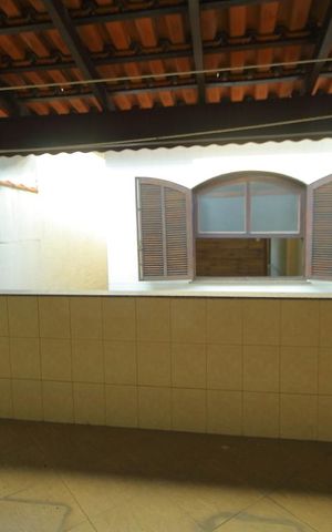 Casa à venda com 225m², 3 quartos e 4 vagasEdícula - Área de Serviço