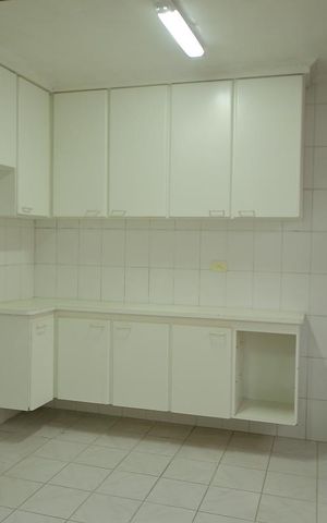 Casa à venda com 225m², 3 quartos e 4 vagasEdícula - Cozinha 