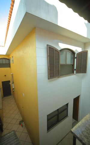 Casa à venda com 225m², 3 quartos e 4 vagasVista Interna 