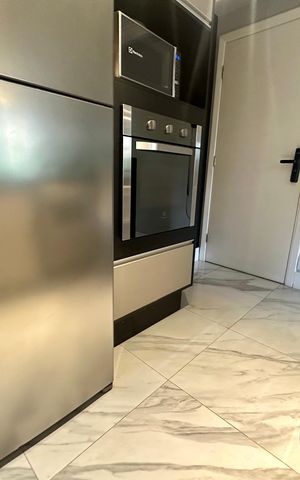 Apartamento para alugar com 78m², 2 quartos e 2 vagas Apartamento para alugar com 78m², 2 quartos e 2 vagasCozinha