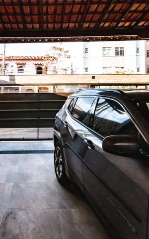 Casa à venda com 330m², 4 quartos e 4 vagasGaragem