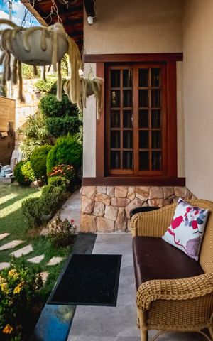 Casa à venda com 330m², 4 quartos e 4 vagasVaranda