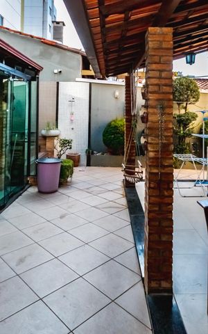 Casa à venda com 330m², 4 quartos e 4 vagasEspaço Gourmet