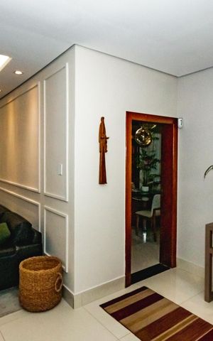 Casa à venda com 330m², 4 quartos e 4 vagasSala