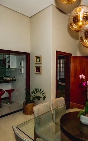 Casa à venda com 330m², 4 quartos e 4 vagasSala de Jantar