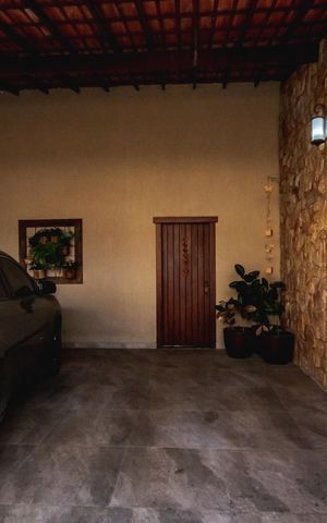 Casa à venda com 330m², 4 quartos e 4 vagasGaragem