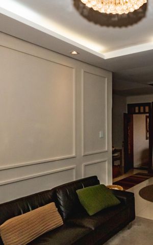 Casa à venda com 330m², 4 quartos e 4 vagasSala