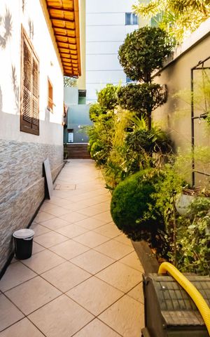Casa à venda com 330m², 4 quartos e 4 vagasQuintal