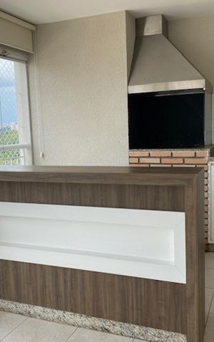 Apartamento à venda com 130m², 3 quartos e 2 vagas Apartamento à venda com 130m², 3 quartos e 2 vagasVaranda