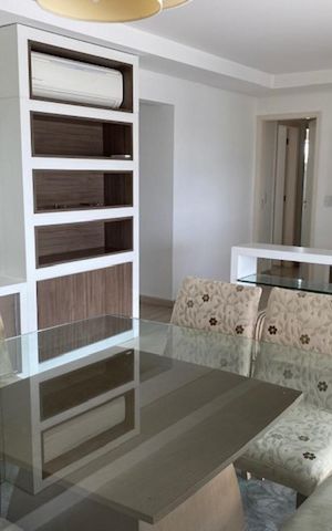 Apartamento à venda com 130m², 3 quartos e 2 vagas Apartamento à venda com 130m², 3 quartos e 2 vagasSala