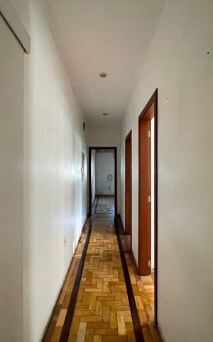 Casa para alugar com 253m², 4 quartos e 2 vagas Casa para alugar com 253m², 4 quartos e 2 vagasCorredor