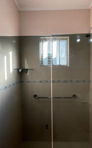 Casa para alugar com 253m², 4 quartos e 2 vagas Casa para alugar com 253m², 4 quartos e 2 vagasBanheiro social