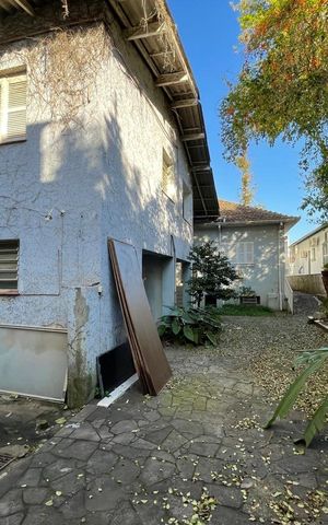 Casa para alugar com 253m², 4 quartos e 2 vagas Casa para alugar com 253m², 4 quartos e 2 vagasÁrea externa