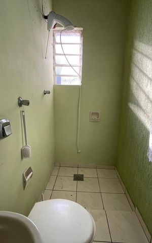 Casa para alugar com 253m², 4 quartos e 2 vagas Casa para alugar com 253m², 4 quartos e 2 vagasBanheiro de serviço