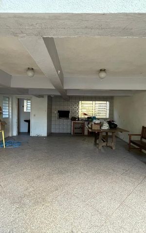 Casa para alugar com 253m², 4 quartos e 2 vagas Casa para alugar com 253m², 4 quartos e 2 vagasÁrea externa