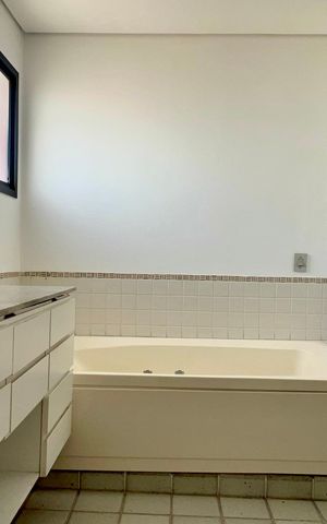 Apartamento para alugar com 145m², 3 quartos e 2 vagas Apartamento para alugar com 145m², 3 quartos e 2 vagasBanheiro da Suíte