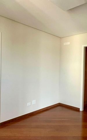 Apartamento para alugar com 145m², 3 quartos e 2 vagas Apartamento para alugar com 145m², 3 quartos e 2 vagasSuite