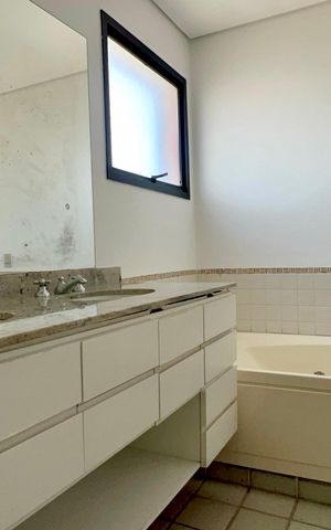 Apartamento para alugar com 145m², 3 quartos e 2 vagas Apartamento para alugar com 145m², 3 quartos e 2 vagasBanheiro da Suíte