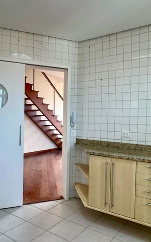 Apartamento para alugar com 145m², 3 quartos e 2 vagas Apartamento para alugar com 145m², 3 quartos e 2 vagasCozinha