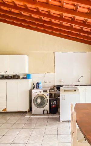 Casa à venda com 315m², 2 quartos e 2 vagas Casa à venda com 315m², 2 quartos e 2 vagasÁrea de Serviço
