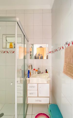 Casa à venda com 315m², 2 quartos e 2 vagas Casa à venda com 315m², 2 quartos e 2 vagasBanheiro da Suíte 1