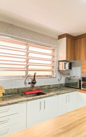 Casa à venda com 315m², 2 quartos e 2 vagas Casa à venda com 315m², 2 quartos e 2 vagasCozinha
