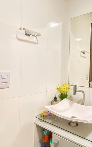 Casa à venda com 315m², 2 quartos e 2 vagas Casa à venda com 315m², 2 quartos e 2 vagasLavabo
