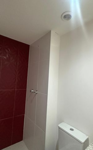 Apartamento para alugar com 76m², 2 quartos e 2 vagas Apartamento para alugar com 76m², 2 quartos e 2 vagasBanheiro da Suíte