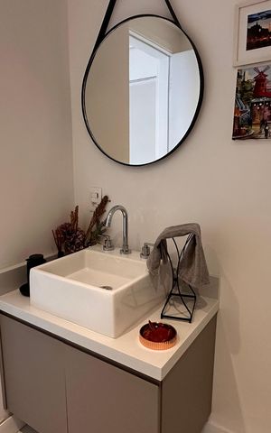 Apartamento à venda com 167m², 3 quartos e 3 vagas Apartamento à venda com 167m², 3 quartos e 3 vagasLavabo