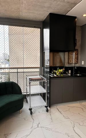 Apartamento à venda com 167m², 3 quartos e 3 vagas Apartamento à venda com 167m², 3 quartos e 3 vagasVaranda da Sala