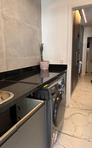 Apartamento à venda com 167m², 3 quartos e 3 vagas Apartamento à venda com 167m², 3 quartos e 3 vagasÁrea de serviço