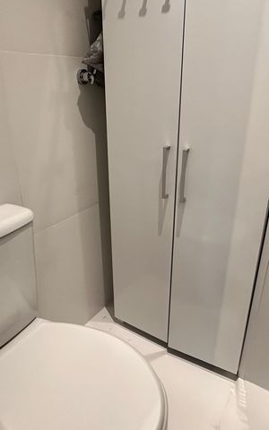 Apartamento à venda com 167m², 3 quartos e 3 vagas Apartamento à venda com 167m², 3 quartos e 3 vagasBanheiro de serviço