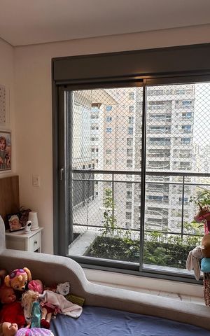 Apartamento à venda com 167m², 3 quartos e 3 vagas Apartamento à venda com 167m², 3 quartos e 3 vagasSuíte