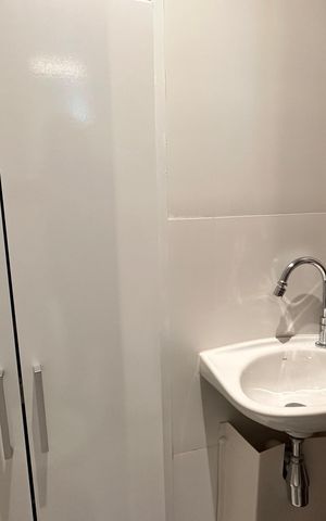 Apartamento à venda com 167m², 3 quartos e 3 vagas Apartamento à venda com 167m², 3 quartos e 3 vagasBanheiro de serviço