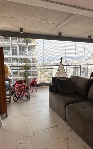 Apartamento à venda com 167m², 3 quartos e 3 vagas Apartamento à venda com 167m², 3 quartos e 3 vagasSala