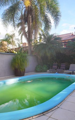 Casa à venda com 151m², 3 quartos e 2 vagasPiscina