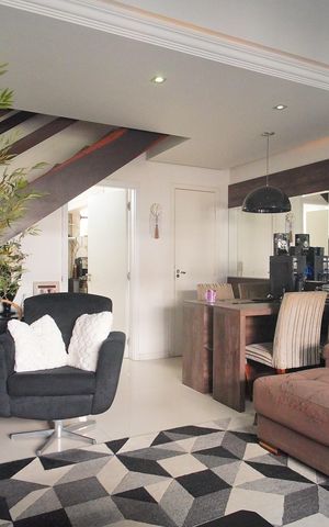 Casa à venda com 151m², 3 quartos e 2 vagasSala