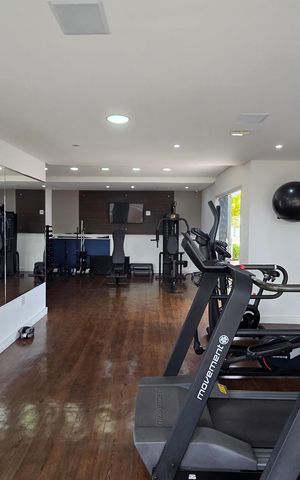 Apartamento para alugar com 65m², 2 quartos e 1 vagaÁrea comum - Academia