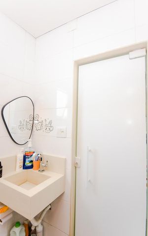 Casa à venda com 200m², 2 quartos e 2 vagasBanheiro da Suíte