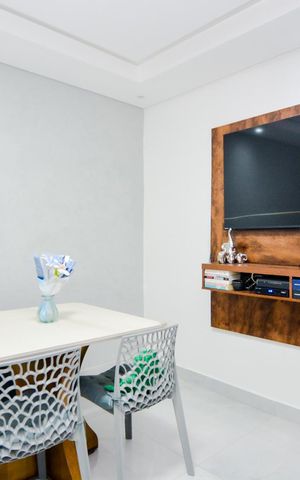 Casa à venda com 200m², 2 quartos e 2 vagasSala