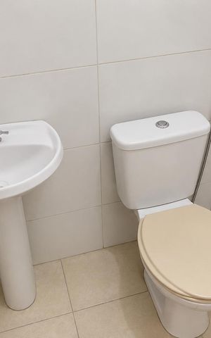 Apartamento para alugar com 45m², 2 quartos e 2 vagas Apartamento para alugar com 45m², 2 quartos e 2 vagasBanheiro