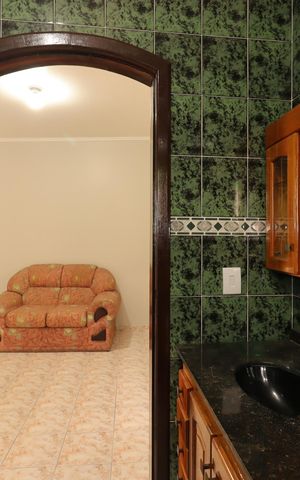 Casa para alugar com 60m², 2 quartos e sem vagaBanheiro