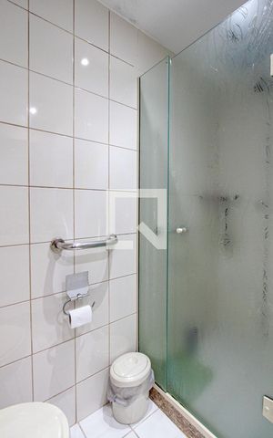Apartamento à venda com 85m², 2 quartos e sem vaga Apartamento à venda com 85m², 2 quartos e sem vagaBanheiro