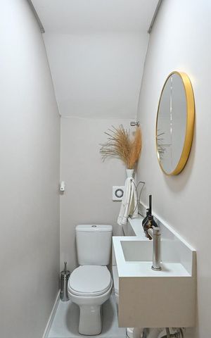 Casa à venda com 160m², 3 quartos e 2 vagasLavabo