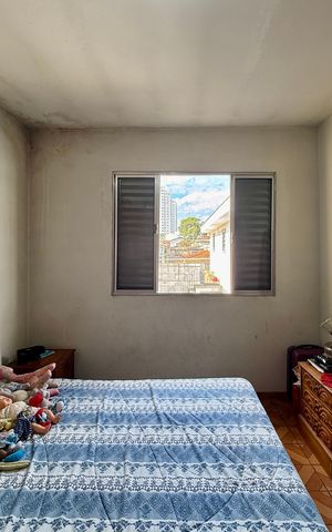 Casa à venda com 200m², 6 quartos e 3 vagas Casa à venda com 200m², 6 quartos e 3 vagasSobrado Fundos