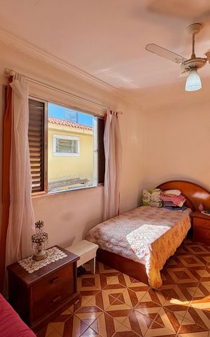 Casa à venda com 200m², 6 quartos e 3 vagas Casa à venda com 200m², 6 quartos e 3 vagasQuarto 3