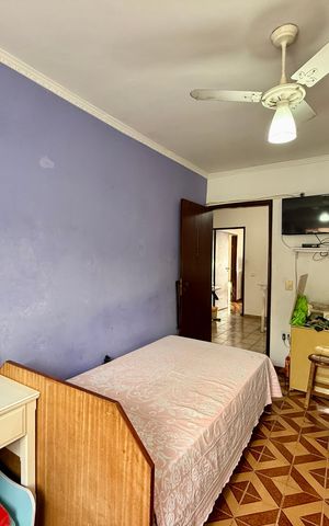 Casa à venda com 200m², 6 quartos e 3 vagas Casa à venda com 200m², 6 quartos e 3 vagasQuarto 2