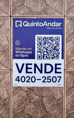 Casa à venda com 200m², 6 quartos e 3 vagas Casa à venda com 200m², 6 quartos e 3 vagasPlaca