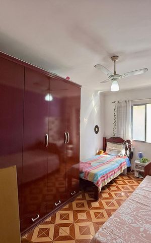 Casa à venda com 200m², 6 quartos e 3 vagas Casa à venda com 200m², 6 quartos e 3 vagasQuarto 2
